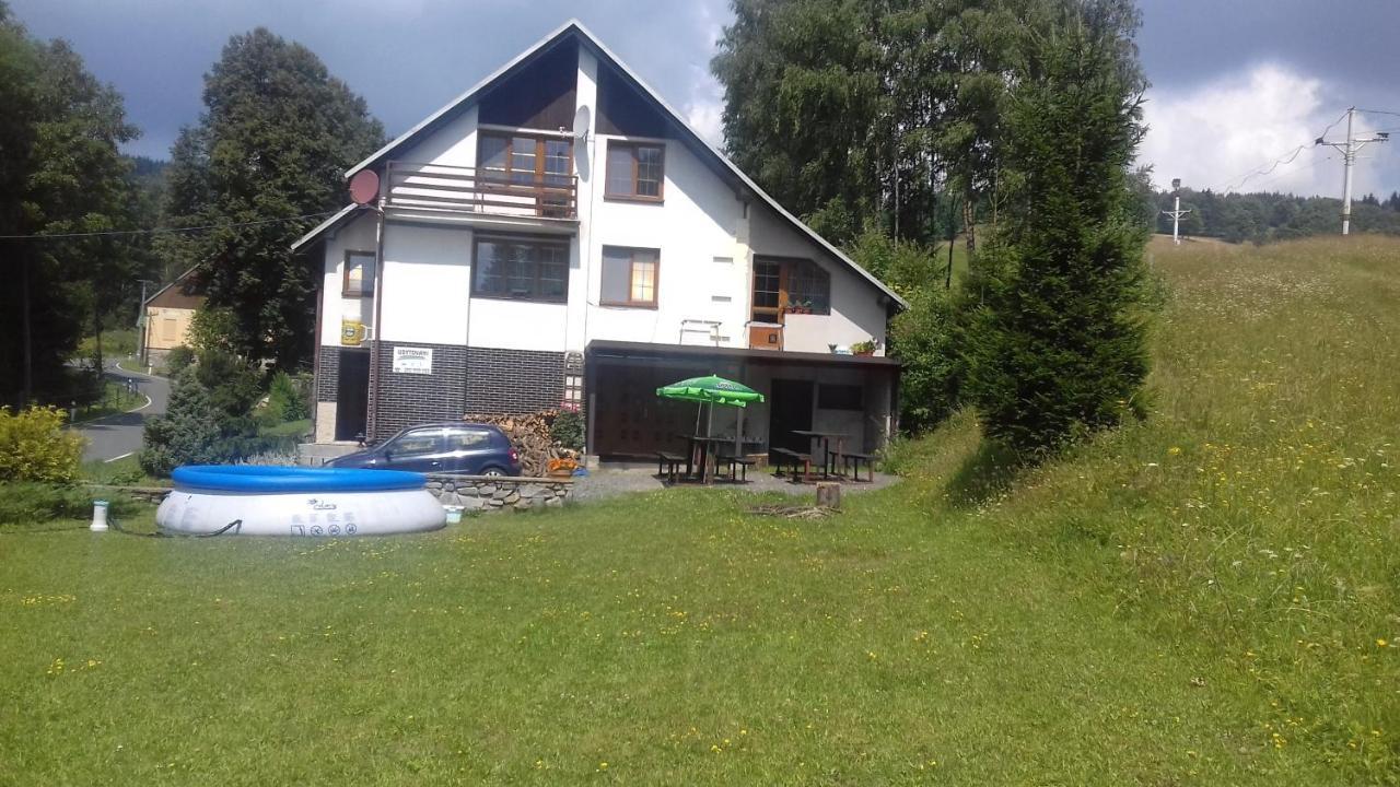 Penzion Pod Paprskem Hotell Staré Město Exteriör bild