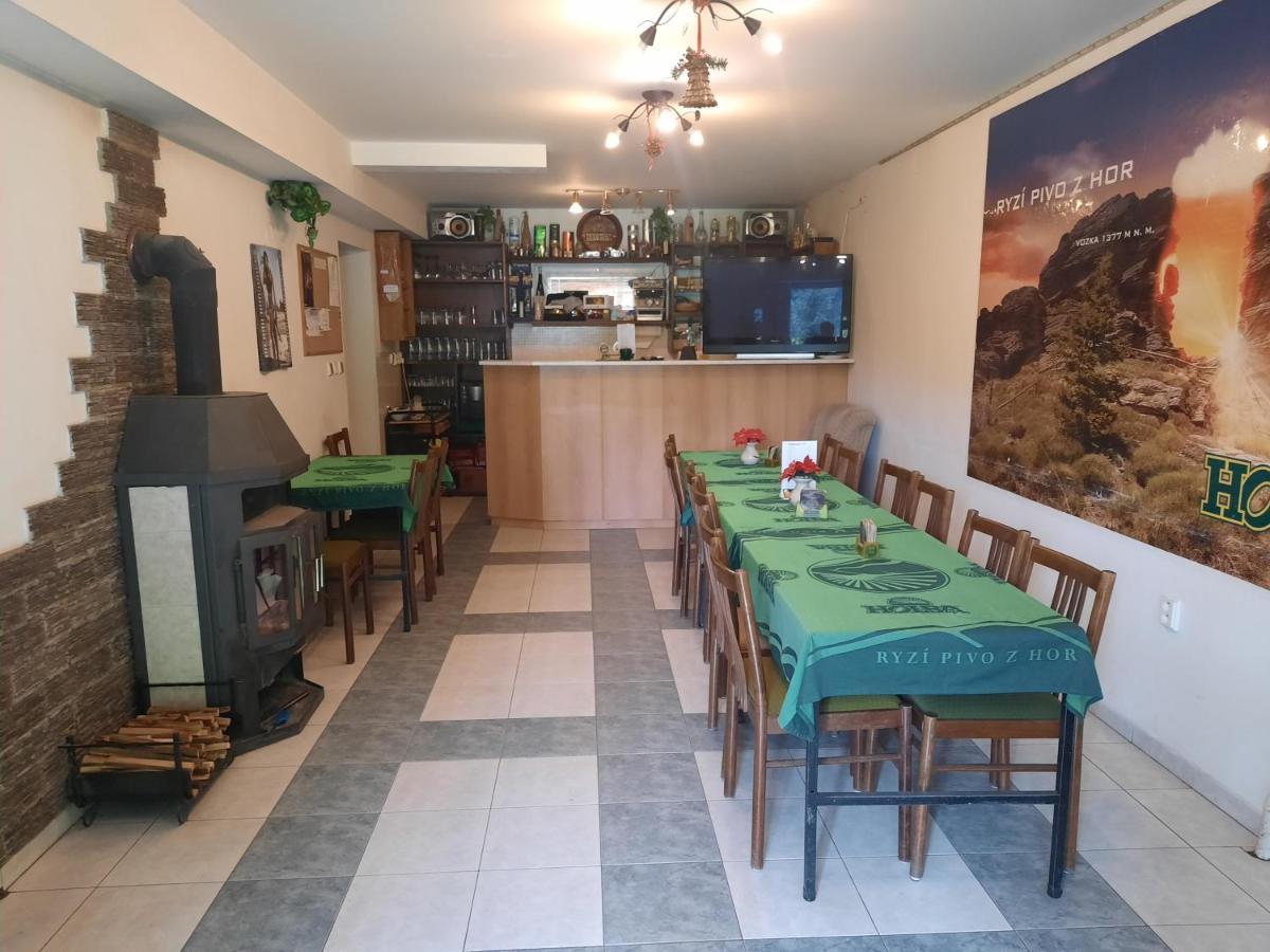 Penzion Pod Paprskem Hotell Staré Město Exteriör bild